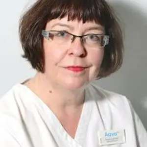 Hanneli Saarikoski jalkojenhoitaja