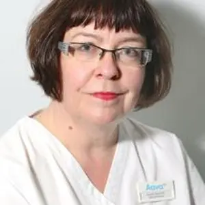 Hanneli Saarikoski jalkojenhoitaja