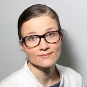 Henriikka Henttu naistentautien ja synnytysten erikoislääkäri