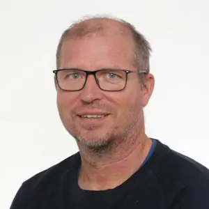 käsikirurgian erikoislääkäri Joakim Lindfors