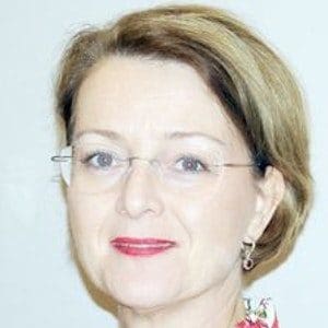 Laura Lindberg silmälääkäri,karsastuskirurgi