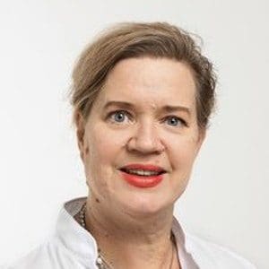 Marjo Hahka-Kemppinen syöpätautien ja sädehoidon erikoislääkäri
