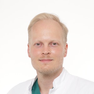 Neurokirurgian erikoislääkäri Antti-Pekka Elomaa